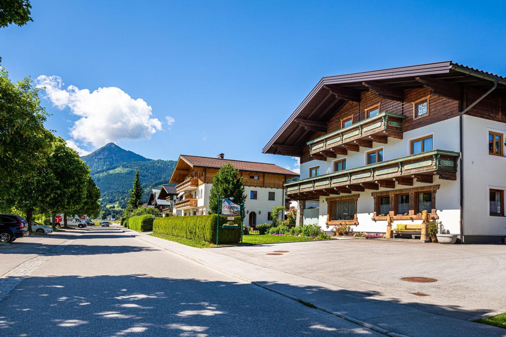 Holiday Im Gaestehaus Warter In Altenmarkt Altenmarkt im Pongau Eksteriør bilde